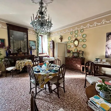 Gradenigo Acomodação com café da manhã 