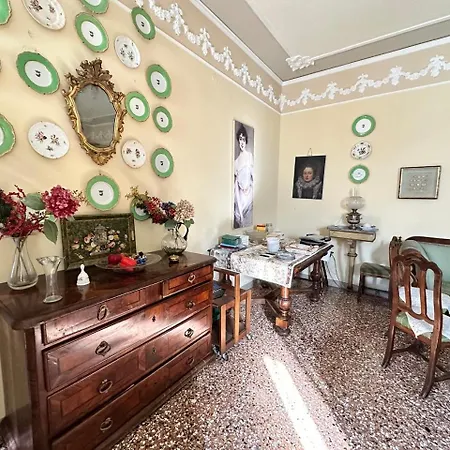 Gradenigo Acomodação com café da manhã  *